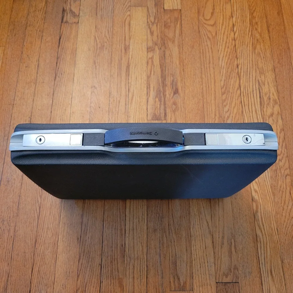 Samsonite 18